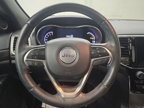 Used 2020 Jeep Grand Cherokee Altitude image 15