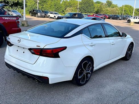 Used 2024 Nissan Altima 2.5 SR FWD image 6