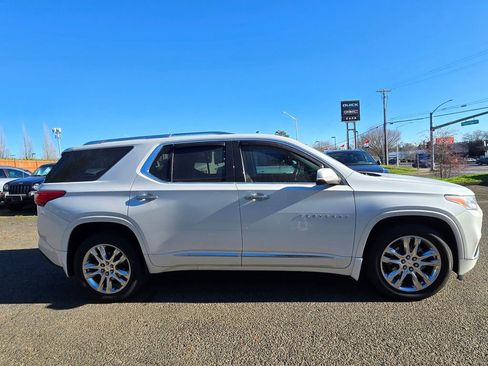 Used 2021 Chevrolet Traverse High Country w/ LPO, Cargo Package image 2