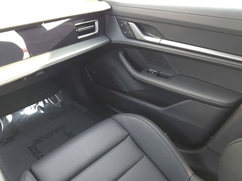 New 2025 Porsche Taycan image 19