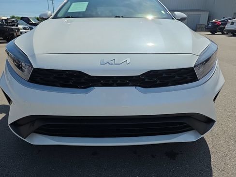Used 2024 Kia Forte LXS w/ LXS Technology Package FWD image 2