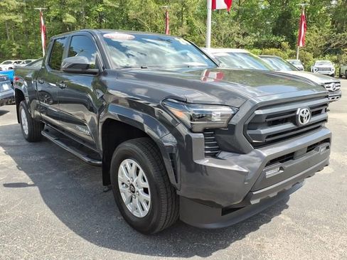 Used 2024 Toyota Tacoma SR5 image 1