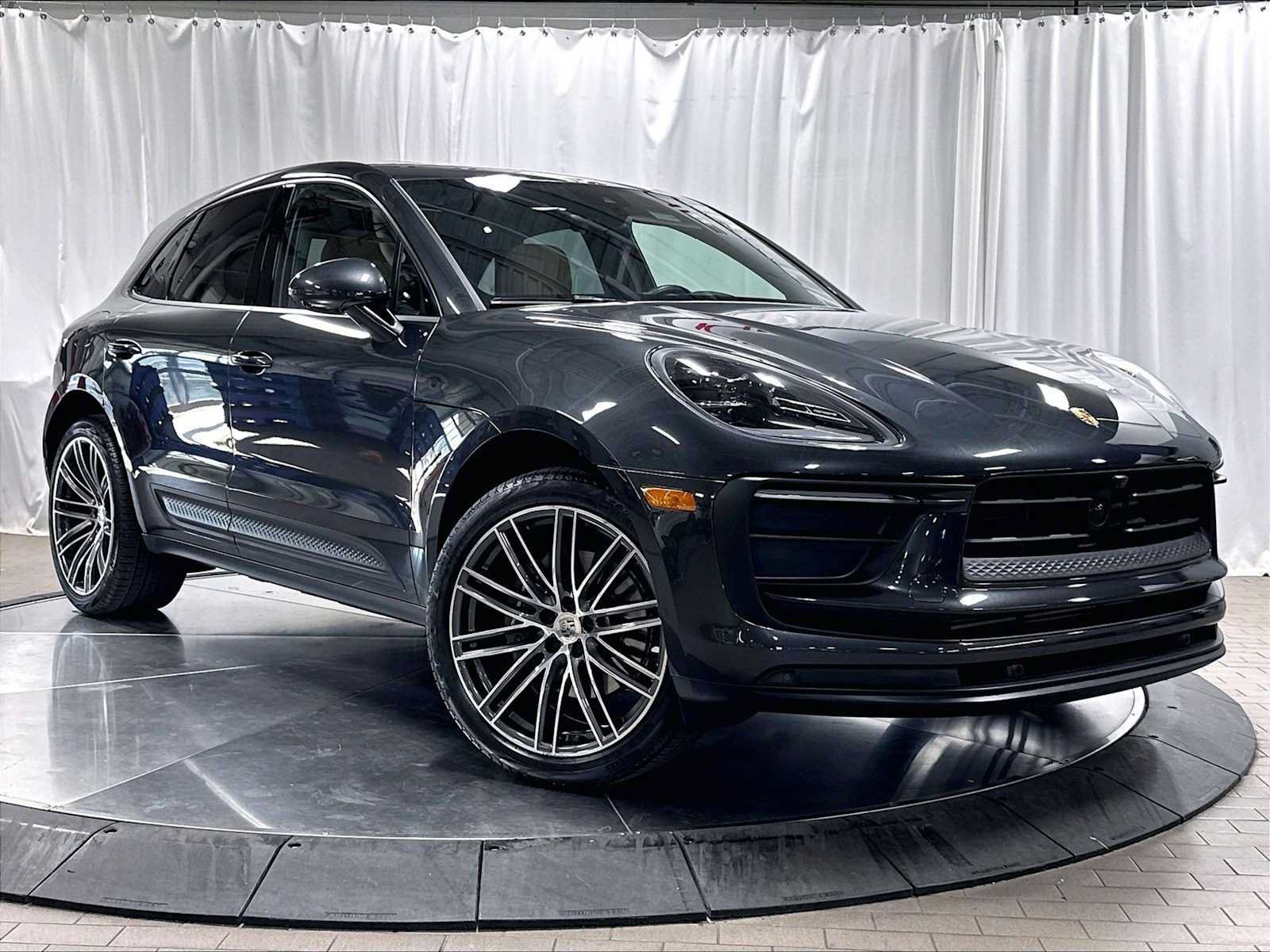 Used 2024 Porsche Macan AWD/4WD image 12