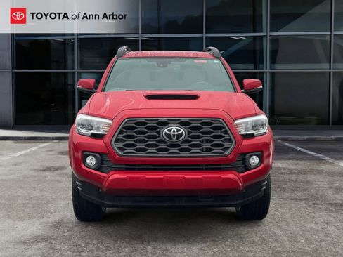 Used 2022 Toyota Tacoma TRD Sport image 11