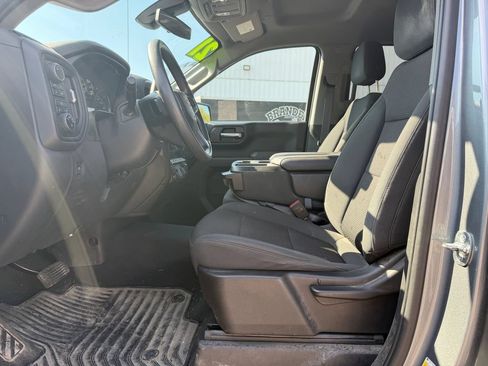 Used 2021 Chevrolet Silverado 1500 Custom w/ LPO, Blackout Package AWD/4WD image 5