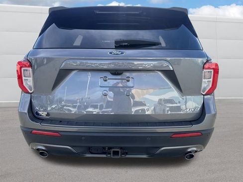 Certified 2022 Ford Explorer XLT w/ Equipment Group 202A image 4