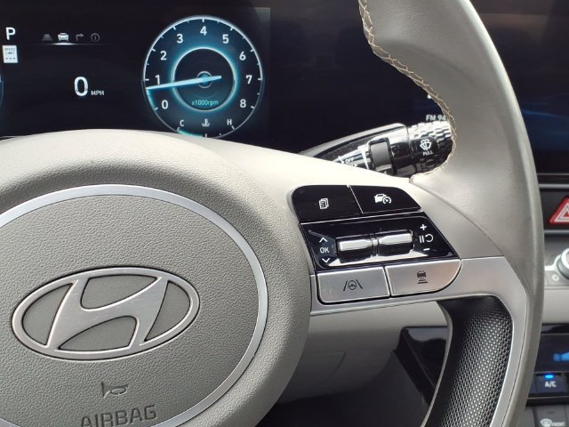 Used 2025 Hyundai Elantra SEL FWD image 20