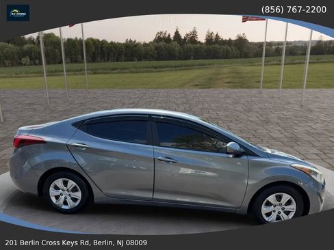 Used 2016 Hyundai Elantra SE FWD image 6