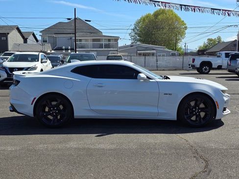Used 2022 Chevrolet Camaro SS RWD image 6