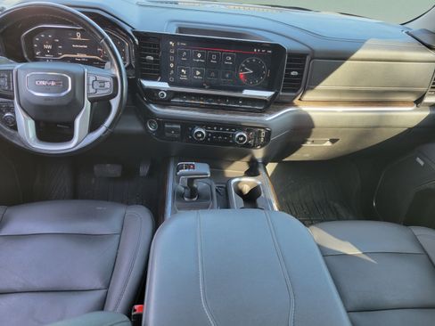 Used 2024 GMC Sierra 1500 Elevation w/ Elevation Premium Package RWD image 9