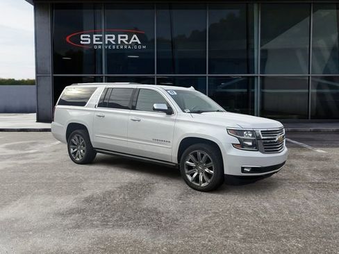 Used 2017 Chevrolet Suburban Premier image 7
