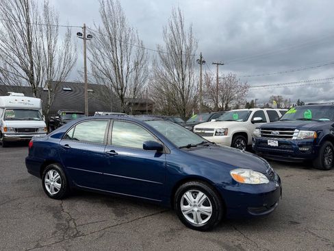 Used 2005 Toyota Corolla LE image 2