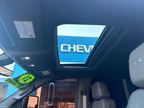 Used 2021 GMC Sierra 2500 Denali w/ Denali Black Diamond Edition image 27