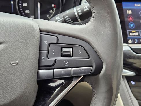 Used 2021 Cadillac XT6 Premium Luxury image 26