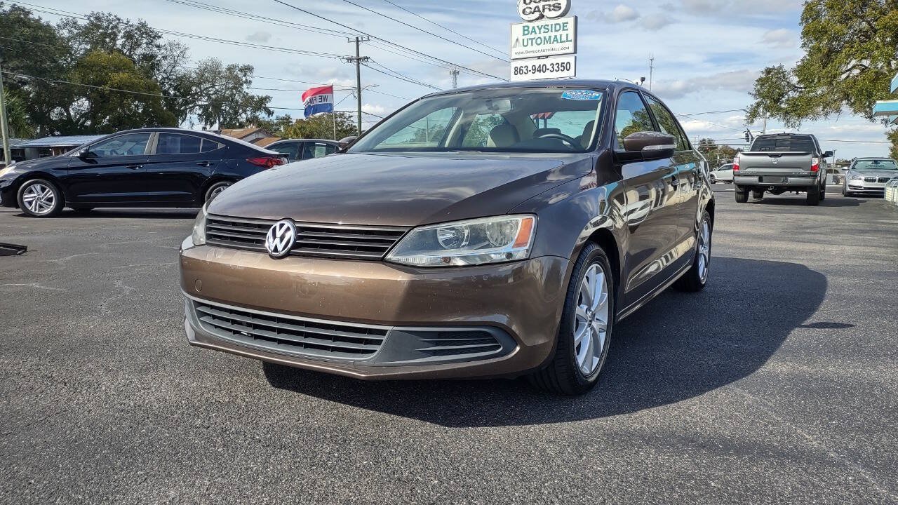 Used 2012 Volkswagen Jetta SE FWD image 1