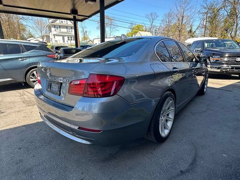Used 2011 BMW 528i Sedan RWD image 4
