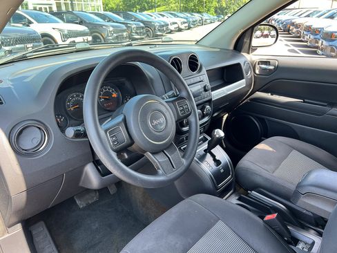 Used 2016 Jeep Compass Sport w/ Power Value Group AWD/4WD image 12