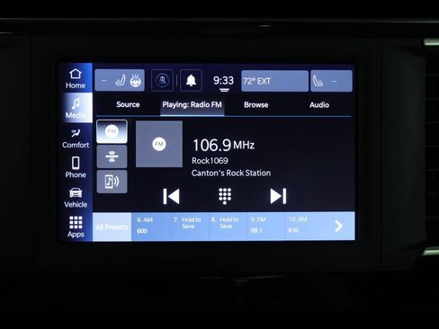 Used 2023 Chrysler Voyager LX FWD image 18