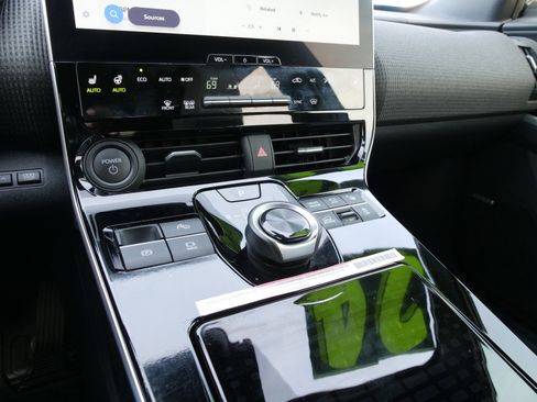 Used 2024 Subaru Solterra Limited w/ Limited Package image 25