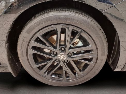 Used 2025 Toyota Camry SE FWD image 8