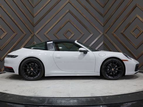 Used 2021 Porsche 911 Targa 4 image 9