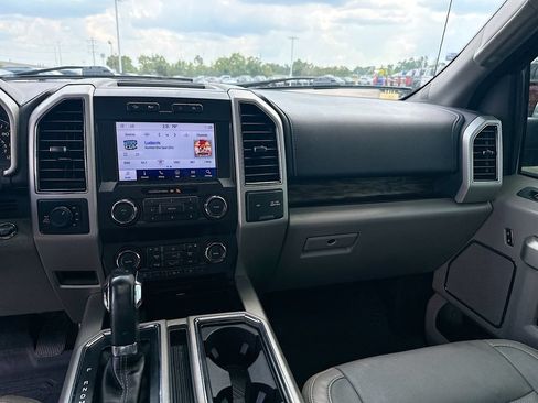 Certified 2019 Ford F150 Lariat AWD/4WD image 20