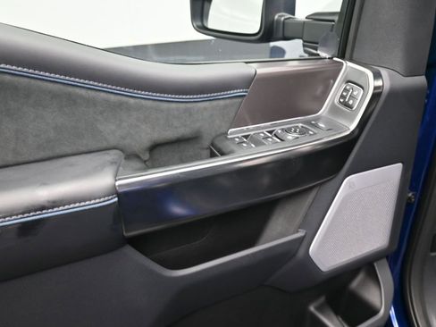 New 2026 Ford F250 Platinum w/ Tremor Off-Road Package image 8