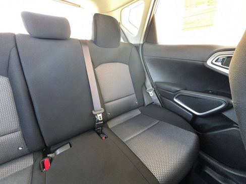 Used 2025 Kia Soul LX w/ LX Technology Package FWD image 30