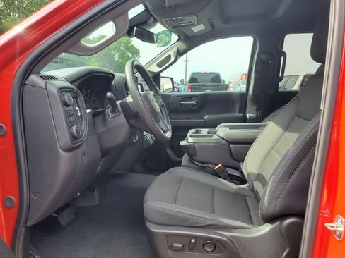 Certified 2025 Chevrolet Silverado 1500 Custom Trail Boss w/ LPO, Dark Essentials Package AWD/4WD image 21
