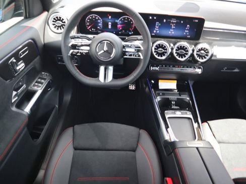 Certified 2024 Mercedes-Benz GLB 250 GLB 250 image 10