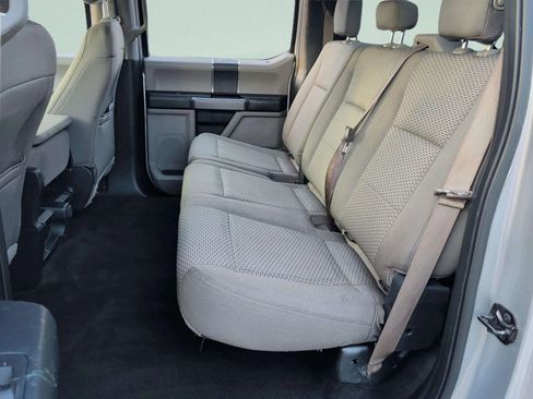 Used 2015 Ford F150 XLT image 31