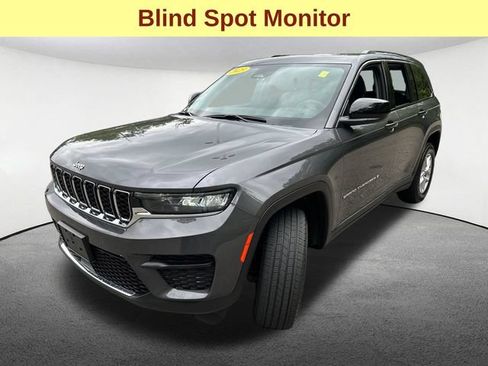 Used 2023 Jeep Grand Cherokee Laredo X w/ Luxury Tech Group I AWD/4WD image 5