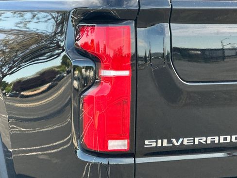Used 2024 Chevrolet Silverado 2500 High Country w/ High Country Premium Package AWD/4WD image 47