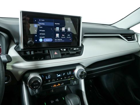 Used 2024 Toyota RAV4 XLE FWD image 12