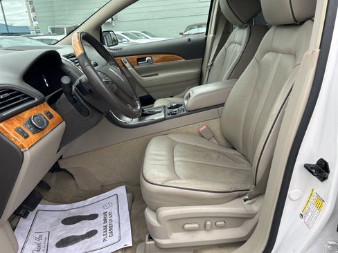 Used 2014 Lincoln MKX Base w/ Equipment Group 101A image 19