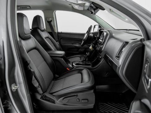 Used 2019 Chevrolet Colorado Z71 AWD/4WD image 32