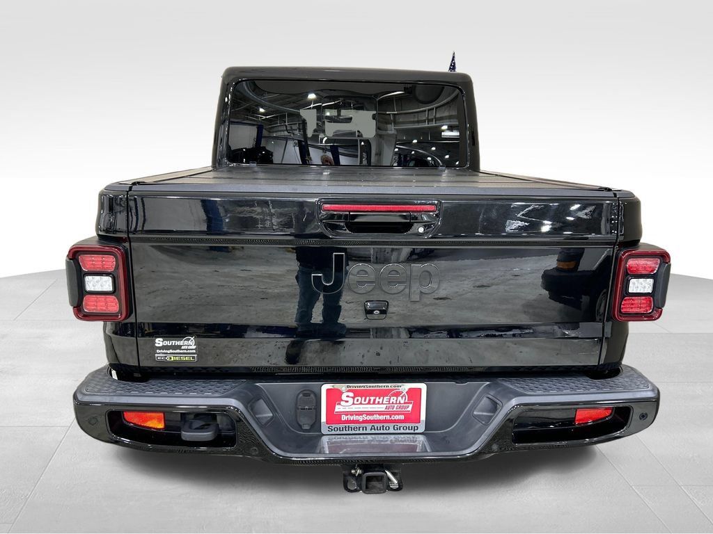 Used 2021 Jeep Gladiator Overland AWD/4WD image 4