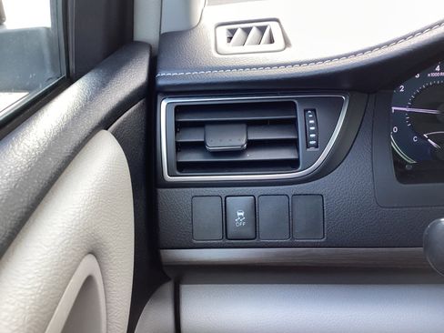 Certified 2016 Toyota Camry XLE image 42