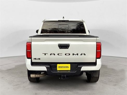 Used 2024 Toyota Tacoma TRD Sport image 4
