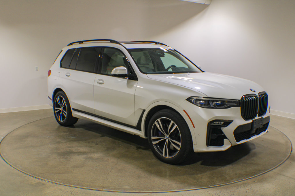Used 2020 BMW X7 M50i w/ Dynamic Handling Package AWD/4WD image 8