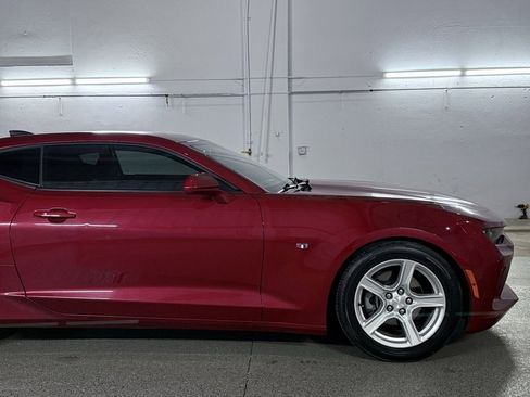 Used 2018 Chevrolet Camaro LT image 4