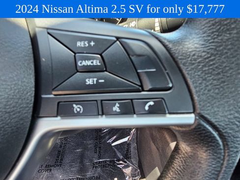 Used 2024 Nissan Altima 2.5 SV FWD image 24