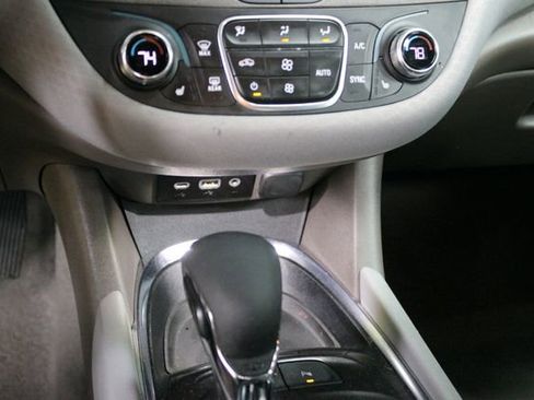 Used 2024 Chevrolet Malibu LT FWD image 20