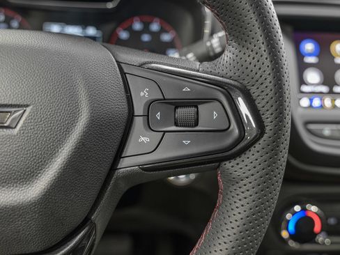 Used 2023 Chevrolet TrailBlazer RS FWD image 22