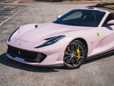 Used 2021 Ferrari 812 GTS RWD image 5