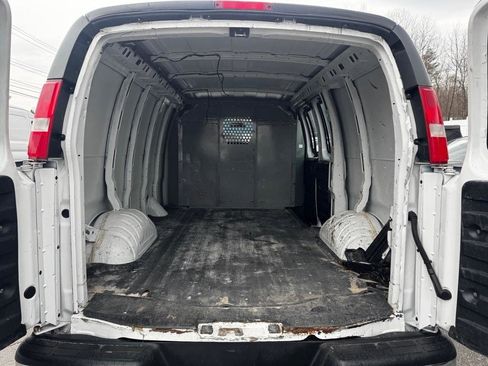 Used 2019 GMC Savana 2500 image 10