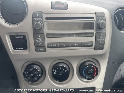 Used 2010 Toyota Matrix S image 16