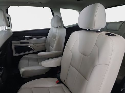 Used 2020 Kia Telluride EX w/ EX Premium Package image 14