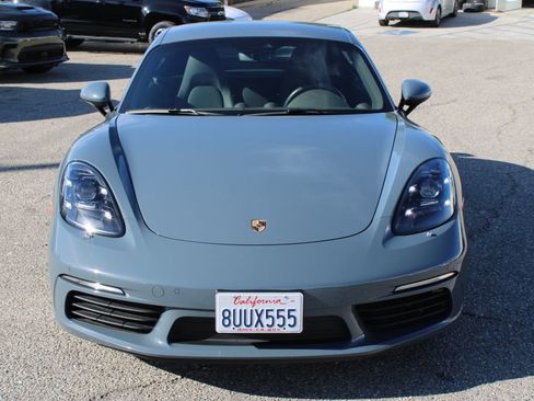 Used 2018 Porsche 718 Cayman RWD image 2