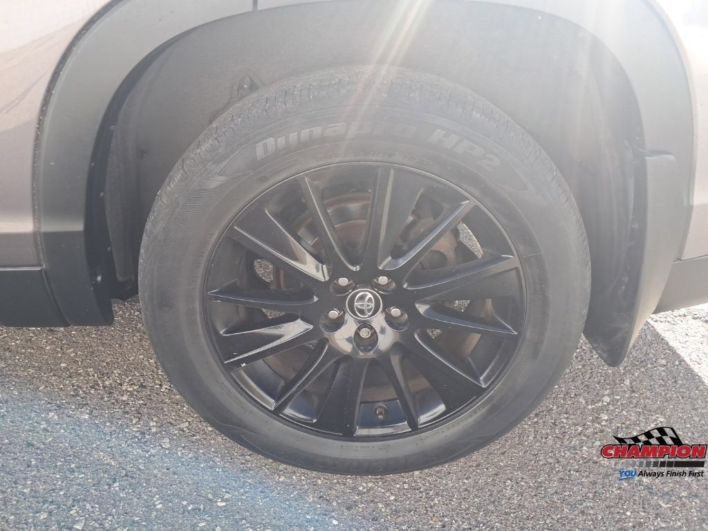 Used 2019 Toyota Highlander SE w/ Protection Package #3 AWD/4WD image 20